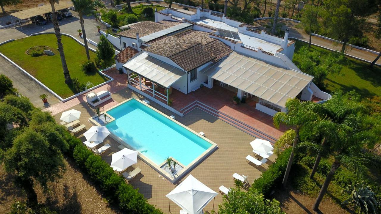 Villa Vetti Ugento Bagian luar foto